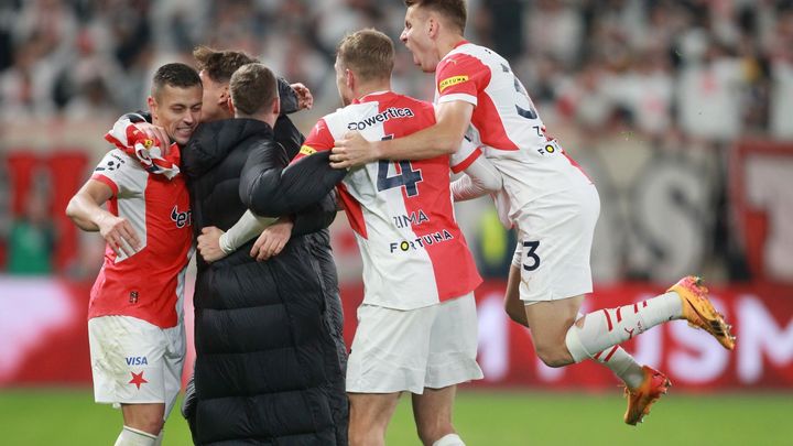 Slavia Praha porazila České Budějovice 1:0 díky proměněné penaltě a trestu za ruku Ondráška.