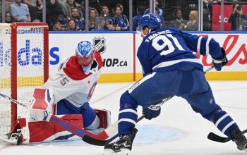 Dobeš zaznamenal historický debut v NHL a vychytal nulu, což se nepodařilo ani Haškovi.