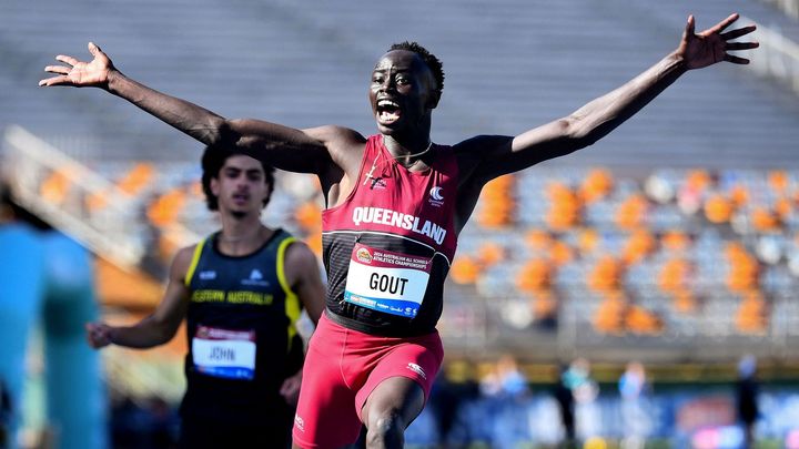 Sedmnáctiletý sprinter Gout Gout opět překvapil svět svou rychlostí, běhá rychleji než Bolt.