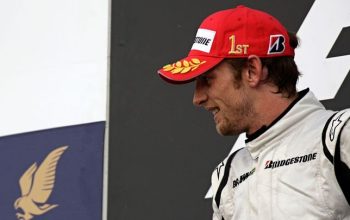 Button získal titul mistra Formule 1 díky návratu odepsaného týmu.