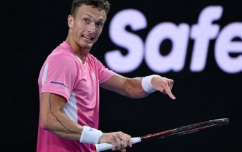 Další český hráč vyzve legendárního Srbu Djokoviče v osmifinále v Melbourne - Lehečka.