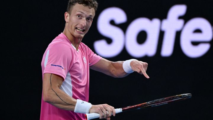 Další český hráč vyzve legendárního Srbu Djokoviče v osmifinále v Melbourne - Lehečka.