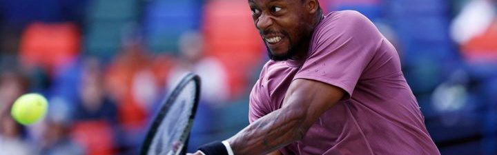 Federer ztratil rekord, Monfils se stal nejstarším vítězem turnaje ATP.