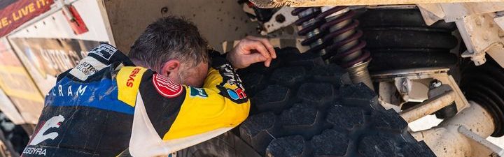 Šoltys nedokončil etapu, Macík se snaží obhájit vítězství na Rallye Dakar.