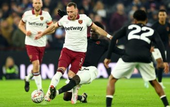 Souček kapitánem, Coufal hrál poločas, Potter nevyléčil West Ham