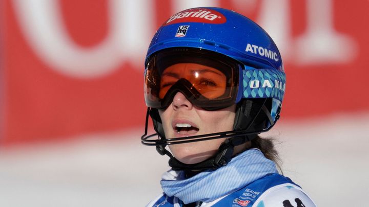 Američanka Shiffrinová získala stý vítězný závod Světového poháru, stává se historickou postavou.