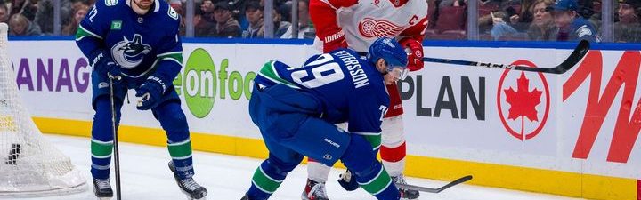 Český brankář se chytil ve Vancouveru a vstřelil gól při svém debutu v NHL