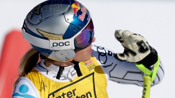 Ester Ledecká zářila na snowboardové trati a nedokázala zadržet slzy po vítězství.