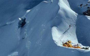 Hrdinové ztraceni po výstupu na vrchol během bouře, těla nikdy nenalezena