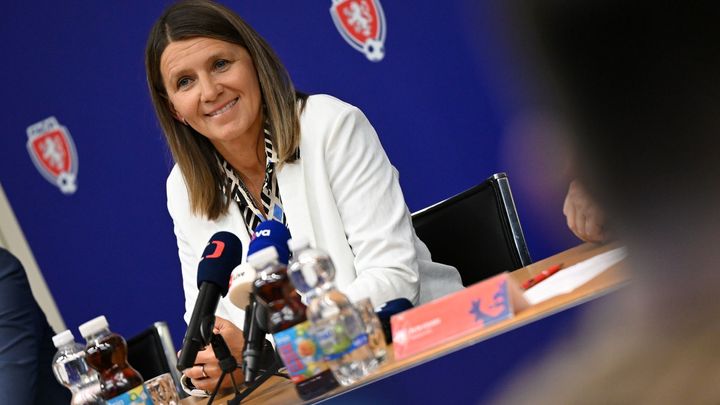 Klimková tvrdí, že holky mohou hrát fotbal hezčí než chlapci, i když ji posílala i máma.