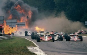 Poslední americký šampion Formule 1 zachránil kolegu a měl téměř konflikt s italskou policií.