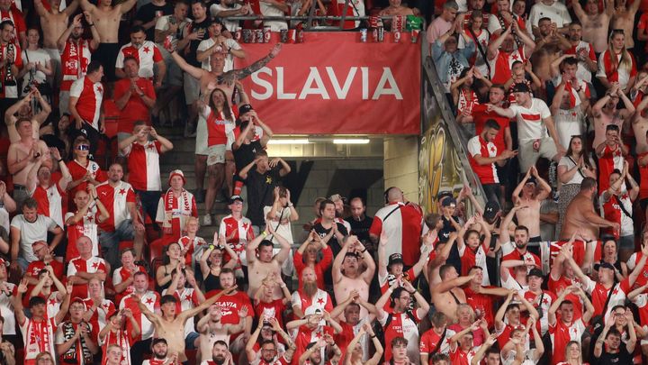 Slavia dostala pokutu a uzavření části stadionu za rasistické chování v zápase proti Anderlechtu.