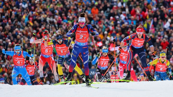 Slovenské biatlonistky dosáhly ve štafetě na senzační medaili, běh potrápil české reprezentantky.