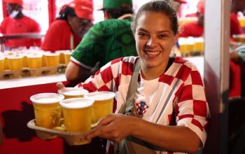 Veřejné pití alkoholu včetně piva bude v Saúdské Arábii zakázáno a porušení tohoto zákazu může být potrestáno bičováním.