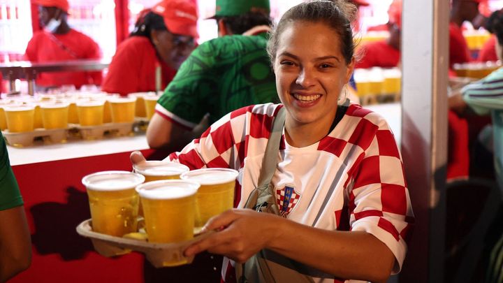 Veřejné pití alkoholu včetně piva bude v Saúdské Arábii zakázáno a porušení tohoto zákazu může být potrestáno bičováním.