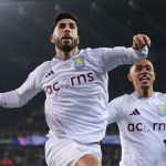 Aston Villa postoupila do čtvrtfinále Ligy mistrů po vlastním gólu a penaltě.