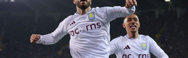 Aston Villa postoupila do čtvrtfinále Ligy mistrů po vlastním gólu a penaltě.