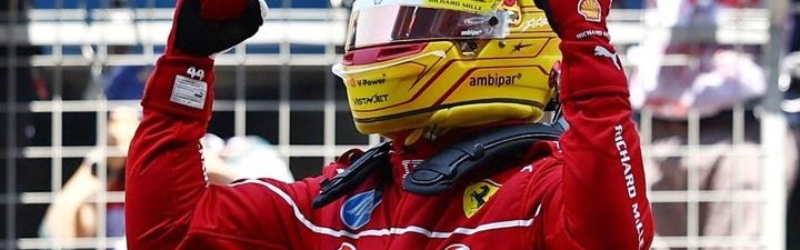 Hamilton předvedl svou sílu a získal první vítězství ve sprintu s Ferrari