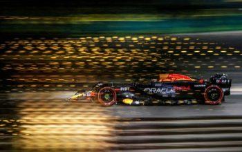 Red Bull čelí tlaku, Ferrari a McLaren se připravují na boj o titul ve formuli.