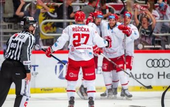 Třinec potvrdil svou sílu v play off a postoupil přes Litvínov do čtvrtfinále.