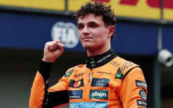 Vítězem prvního letošního kvalifikačního závodu F1 se stal Norris, který porazil Piastra. Závod byl označen oranžovou barvou.