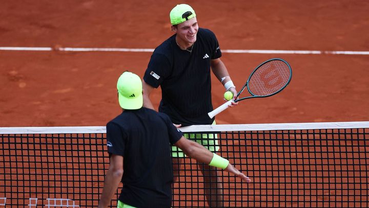 Bolehlav zaznamenává vlastní gól v tenisovém zápase. Menšíkův duel se stává terčem posměchu kvůli bizarní události.