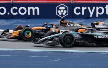 Sprintový závod v Miami ovládl McLaren po bouračce, Norrisovi pomohl safety car.