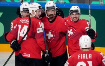 Švýcaři porazili Finsko osmi góly a zajistili Čechům vítězství v Euro Hockey Tour.